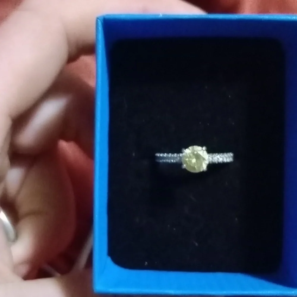 Ring - Picture 2 of 3